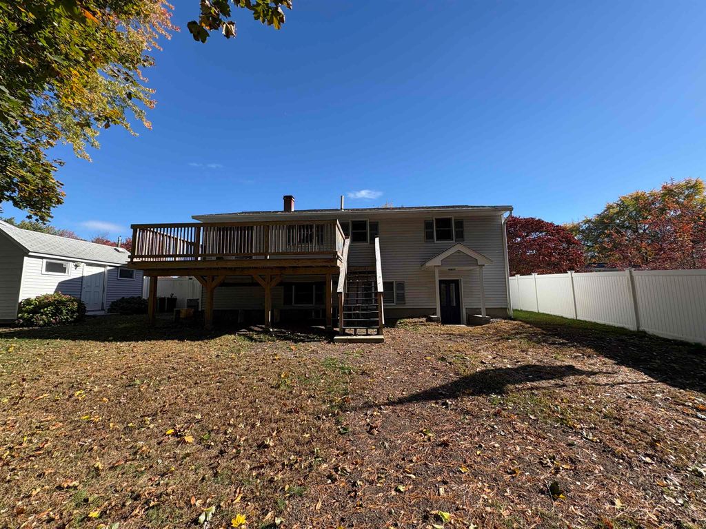 Photo of 15 Kingston Drive, Nashua, NH 03060 (MLS # 5067417)