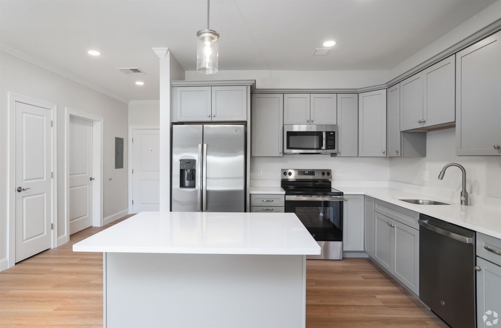 Photo of 74 Rockingham Road #104, Derry, NH 03038 (MLS # 5080717)