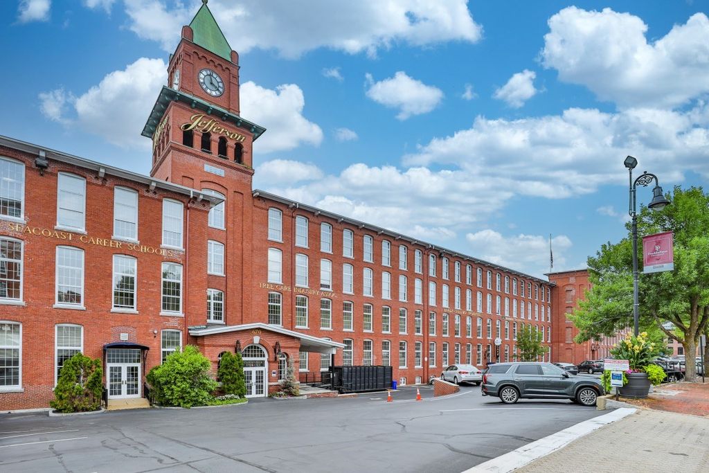 Photo of 670 North Commercial Street #LL7, Manchester, NH 03101 (MLS # 5084389)