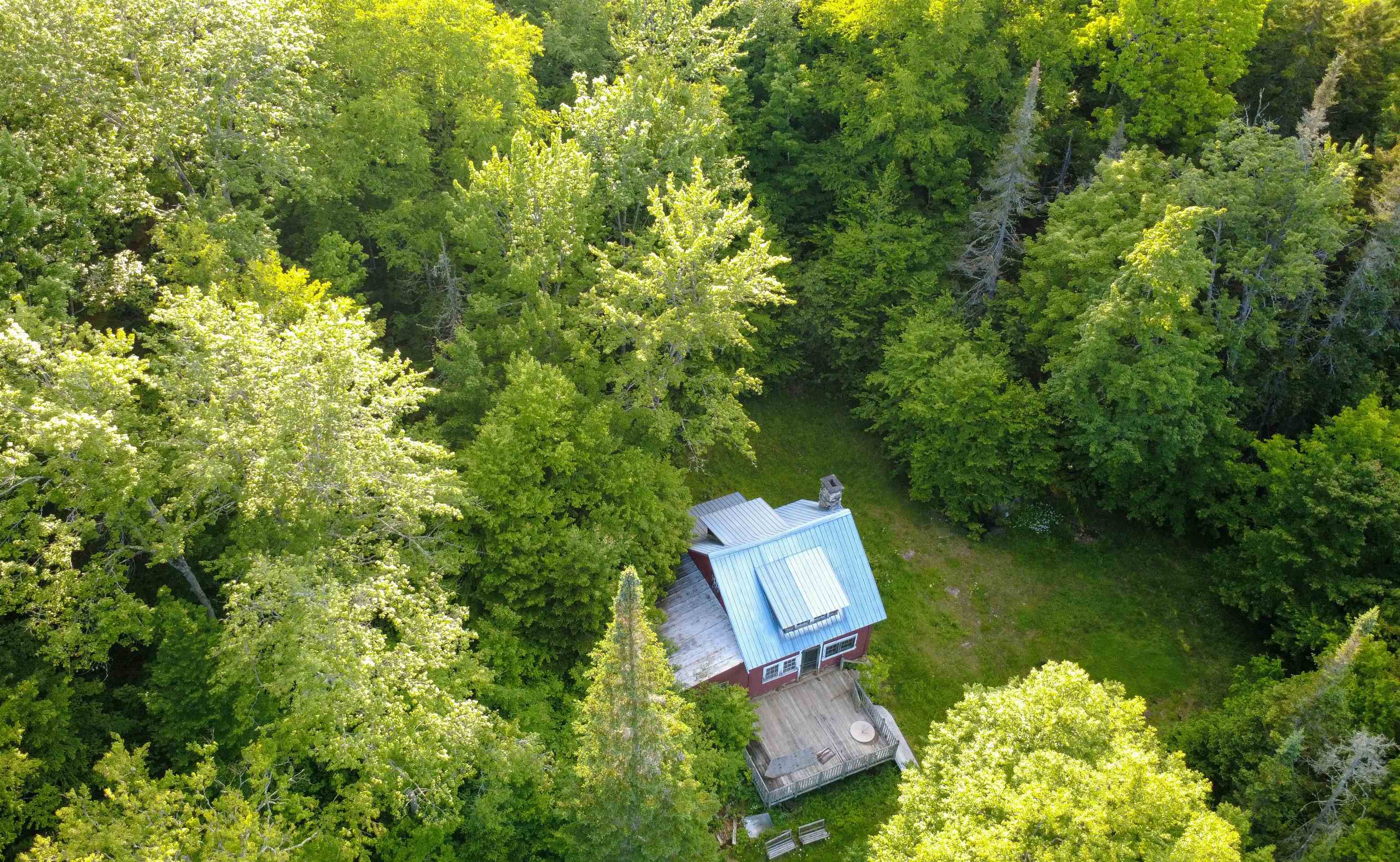 1045 Devils Hill Road