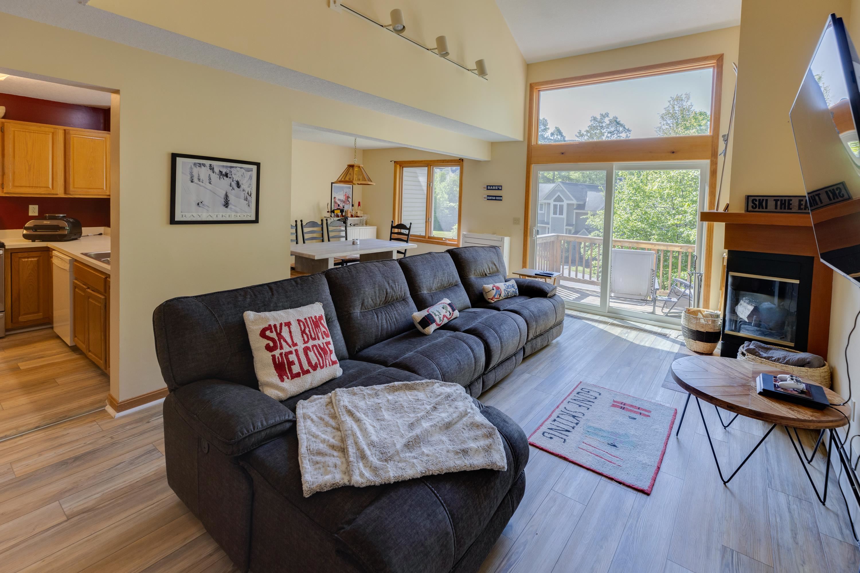 37 Pinehill Lane 2
