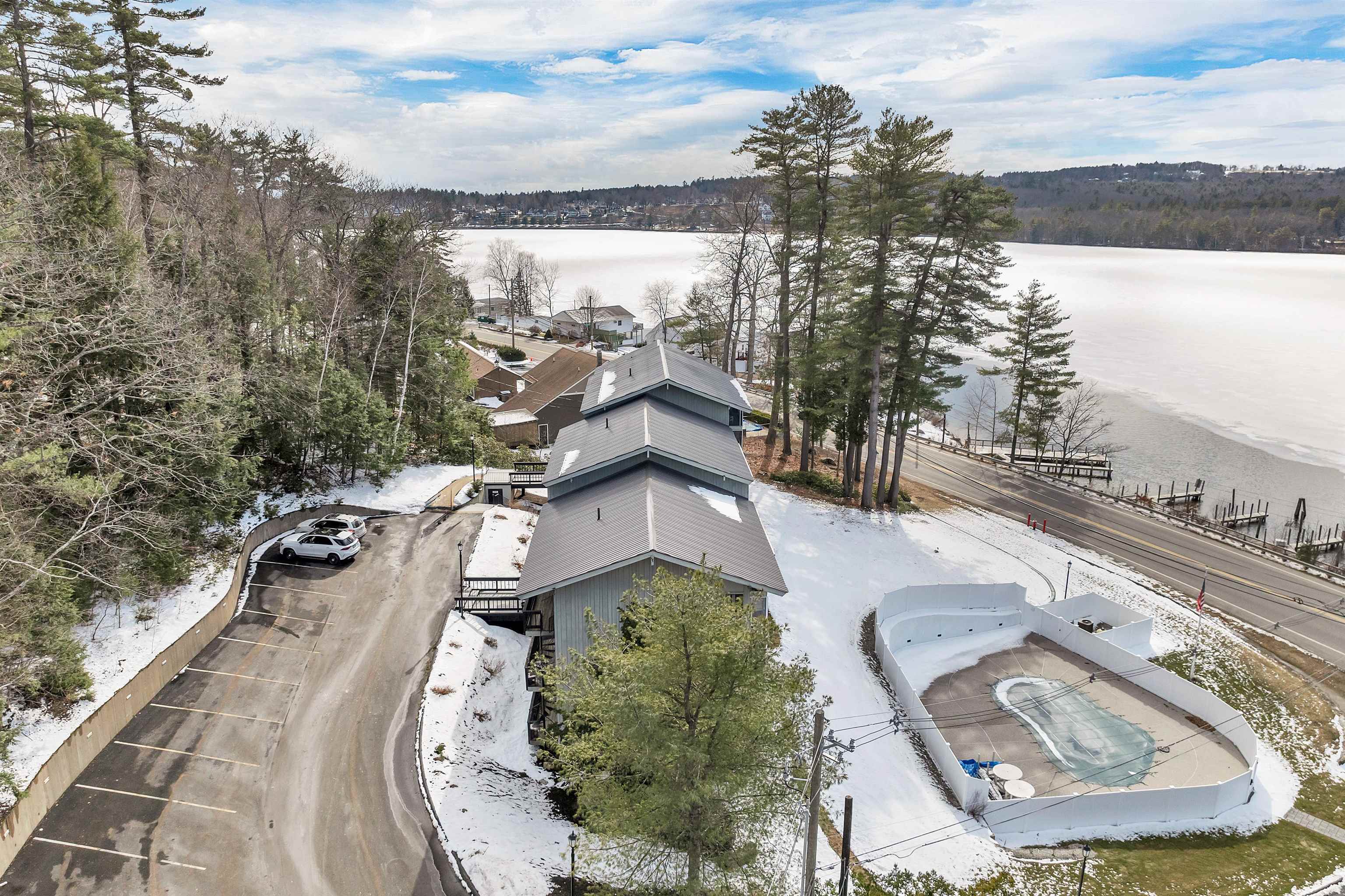 883 Weirs Boulevard 3