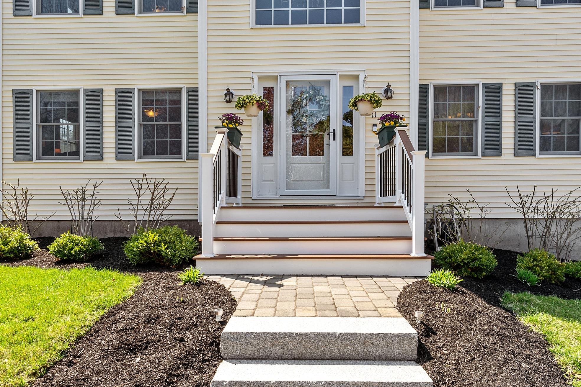 11 Burnham Avenue