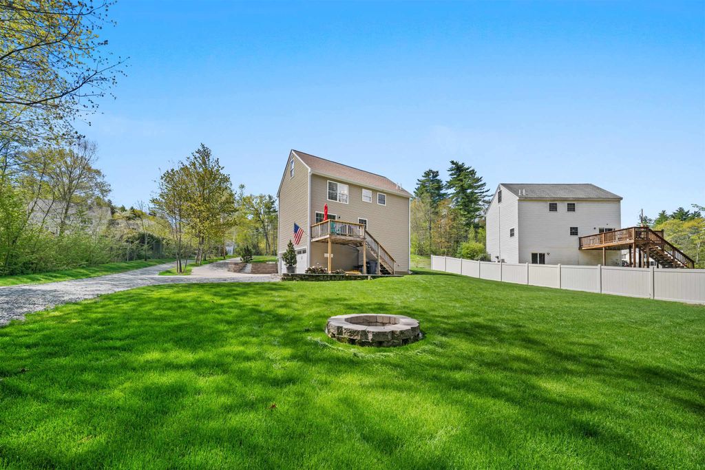 Photo of 5 Treaty Court, Sandown, NH 03873 (MLS # 5089574)