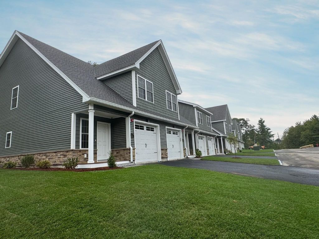 Photo of 74 Rockingham Road #64-5, Derry, NH 03038 (MLS # 5060479)
