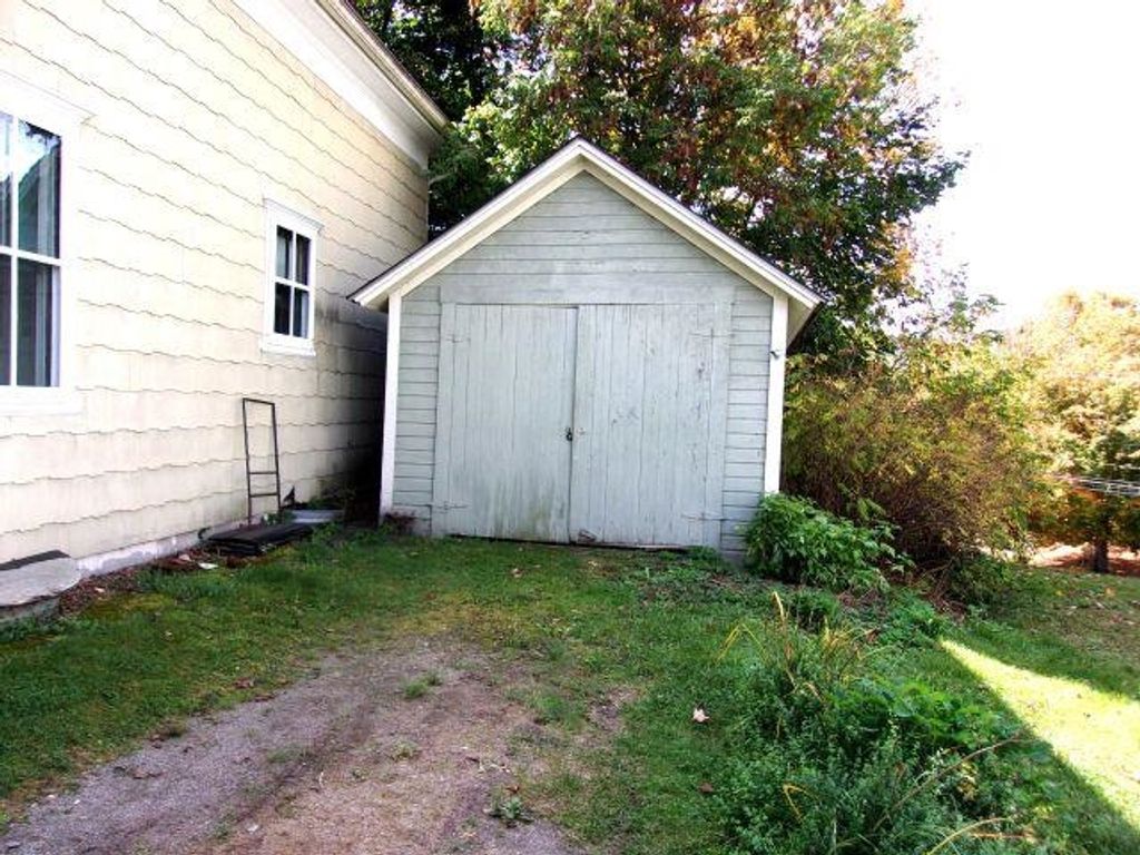 Photo of 6 Chapel Street, Haverhill, NH 03785 (MLS # 5063417)
