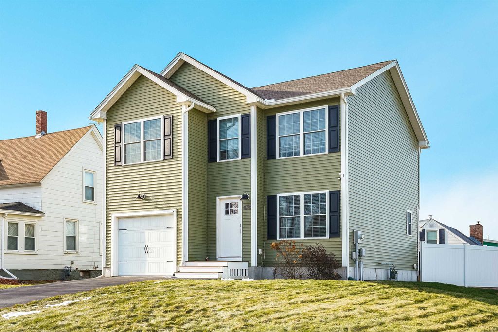 Photo of 66 Revere Avenue, Manchester, NH 03109 (MLS # 5075028)