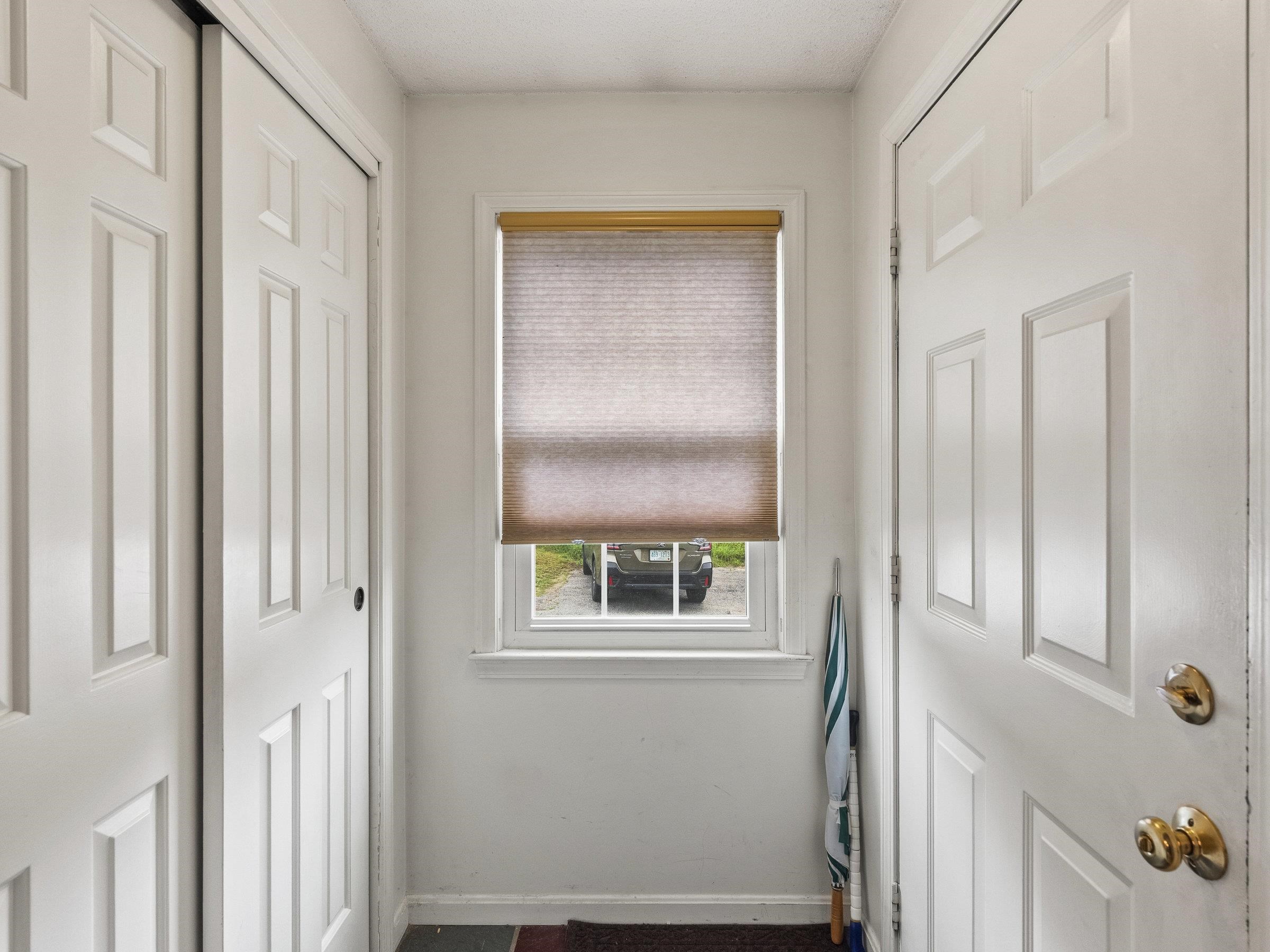 439 N River Road 1