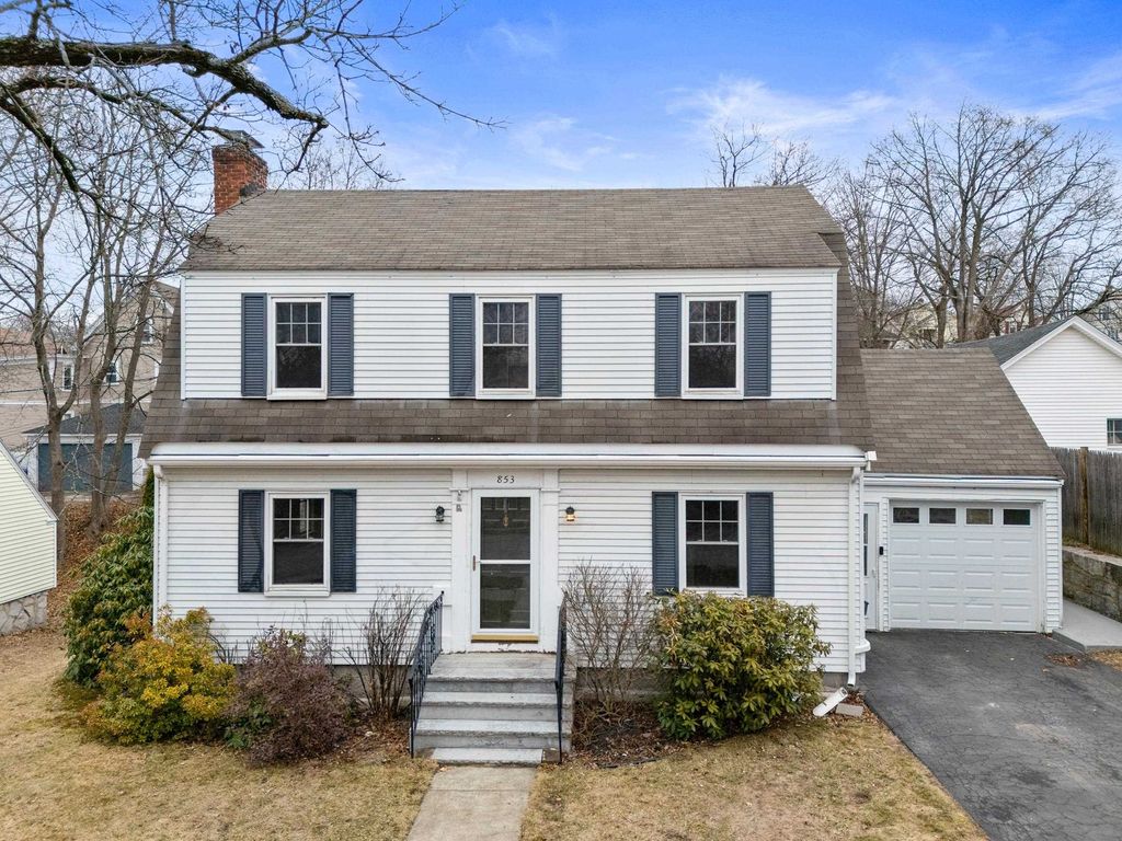 Photo of 853 Union Street, Manchester, NH 03104 (MLS # 5080749)