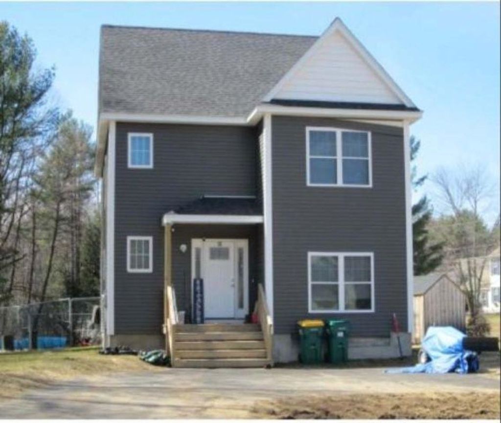 Photo of 10 Norway Plains Road, Rochester, NH 03868 (MLS # 5084103)