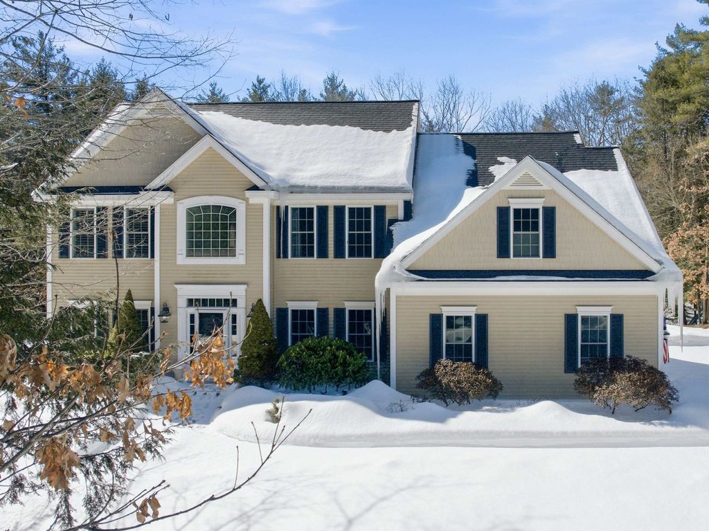 Photo of 7 Amber Lane, Bedford, NH 03110 (MLS # 5078585)