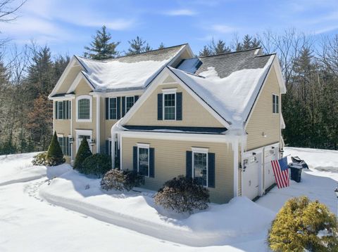 Photo of 7 Amber Lane, Bedford, NH 03110 (MLS # 5078585)