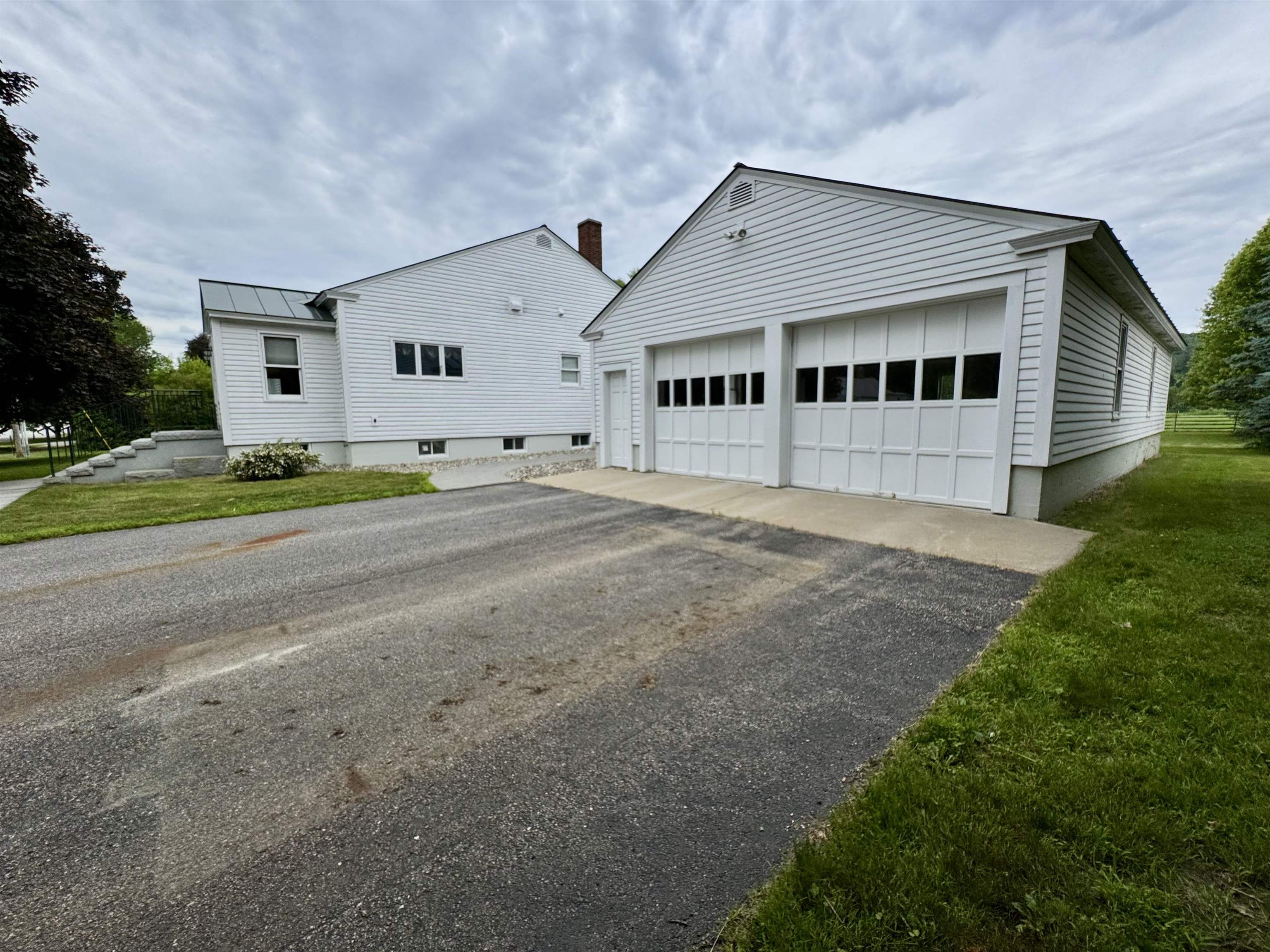 155 Upper Plain