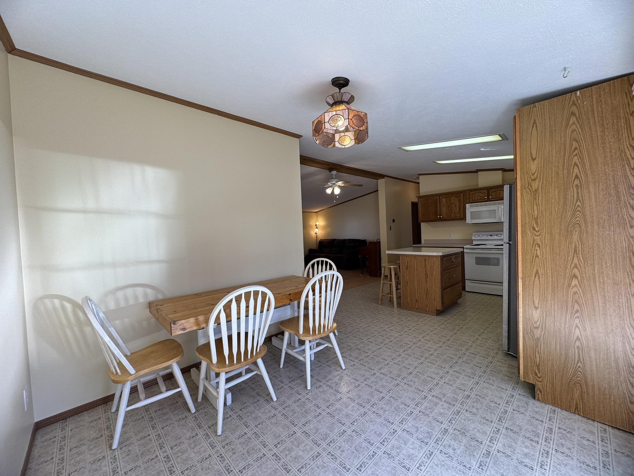 Bristol, Vermont 05443, United States, 3 Bedrooms Bedrooms, ,2 BathroomsBathrooms,Residential,Pending,109765