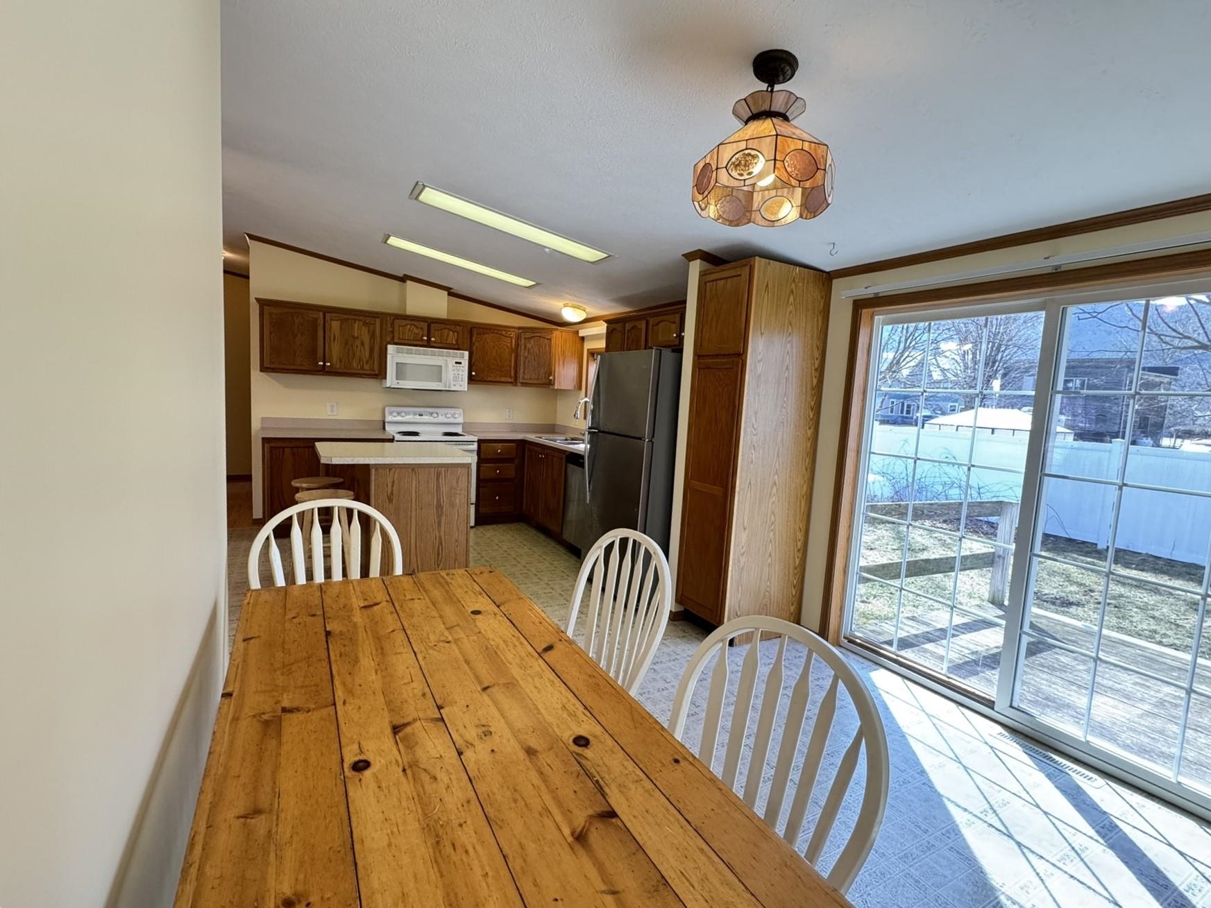 Bristol, Vermont 05443, United States, 3 Bedrooms Bedrooms, ,2 BathroomsBathrooms,Residential,Pending,109765