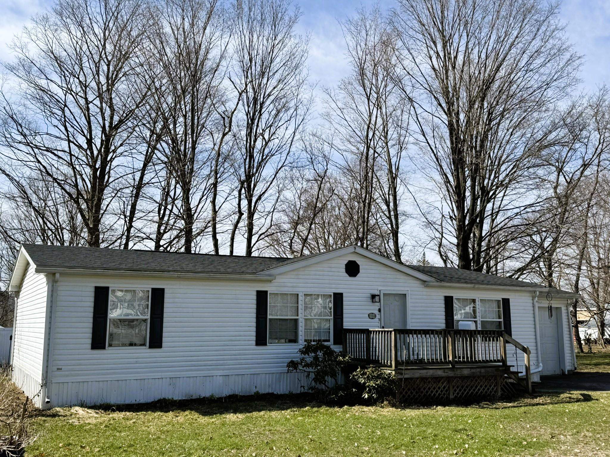 Bristol, Vermont 05443, United States, 3 Bedrooms Bedrooms, ,2 BathroomsBathrooms,Residential,Pending,109765