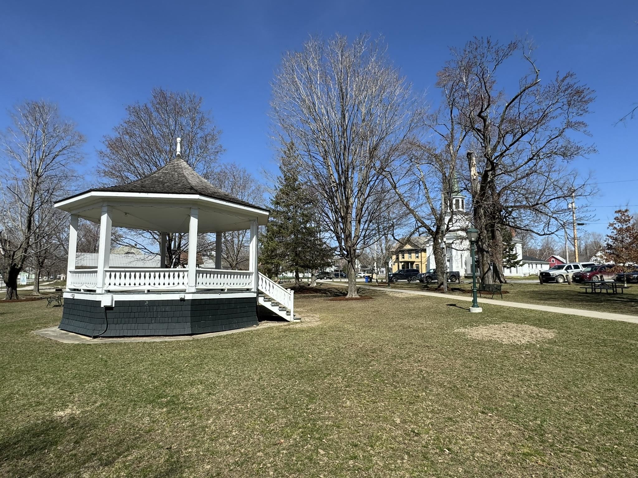 Bristol, Vermont 05443, United States, 3 Bedrooms Bedrooms, ,2 BathroomsBathrooms,Residential,Pending,109765