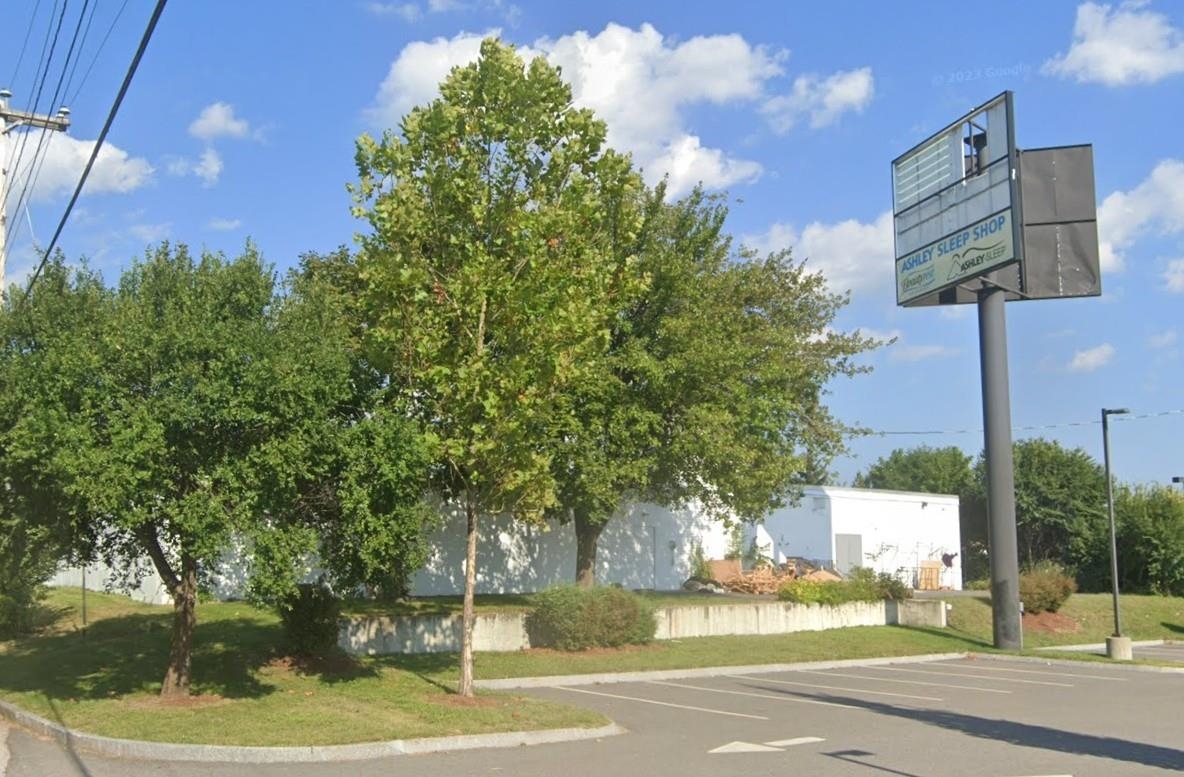 Manchester, New Hampshire 03103, United States, ,Residential,Active,220258