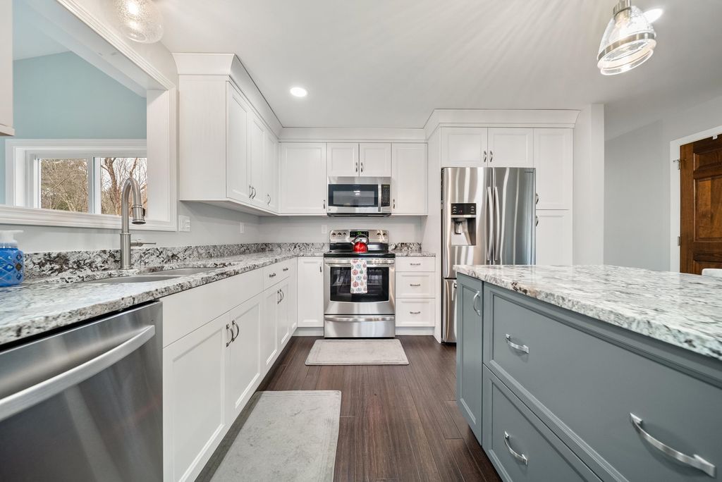 Photo of 14 Silver Doe Lane, Merrimack, NH 03054 (MLS # 5070560)