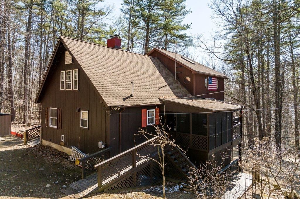 Photo of 16 Douglas Drive, Barnstead, NH 03225 (MLS # 5083706)