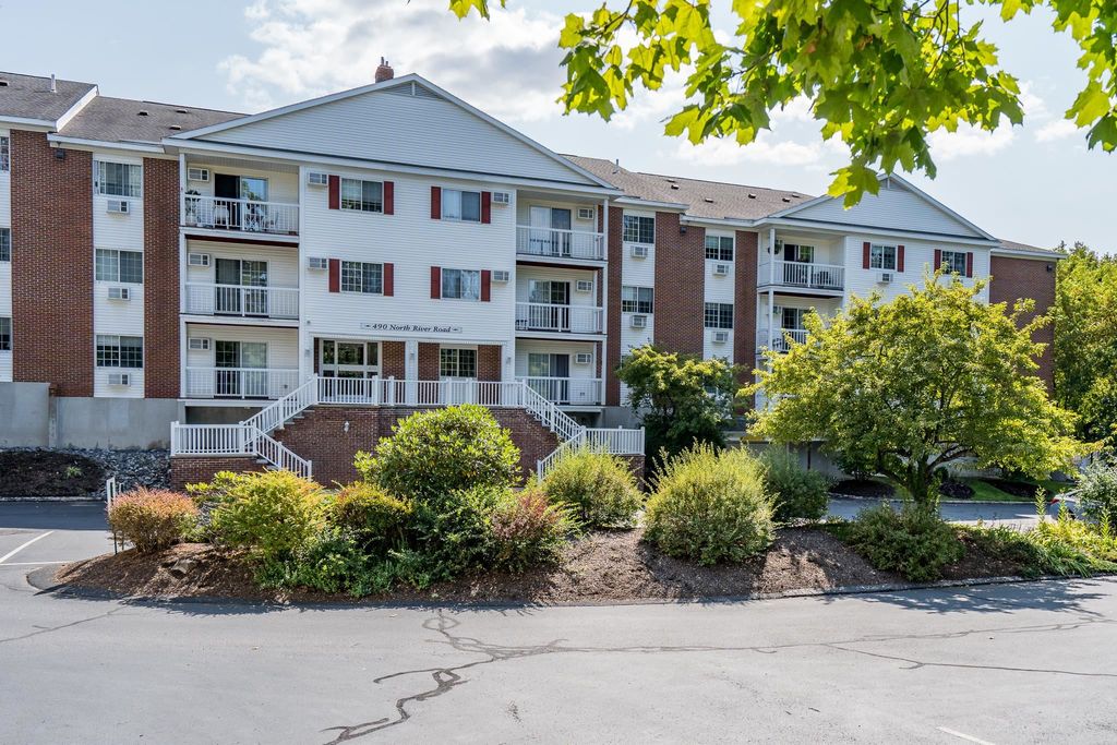 Photo of 490 River Road #30, Manchester, NH 03104 (MLS # 5061223)