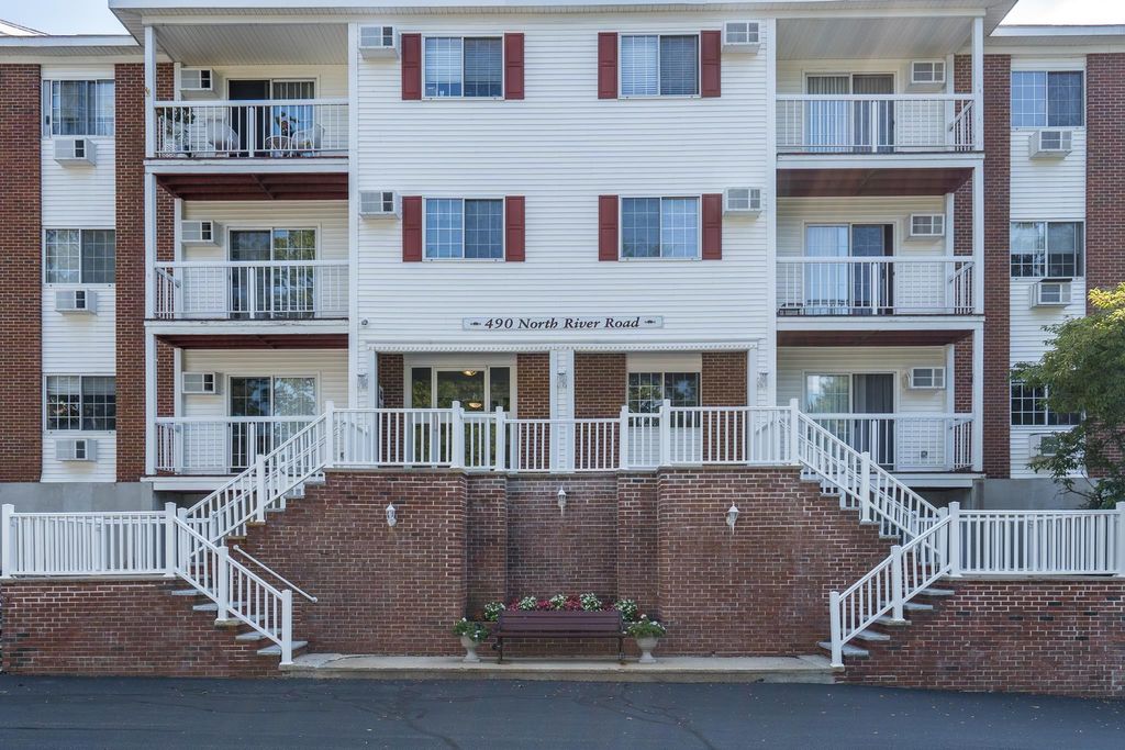 Photo of 490 River Road #30, Manchester, NH 03104 (MLS # 5061223)