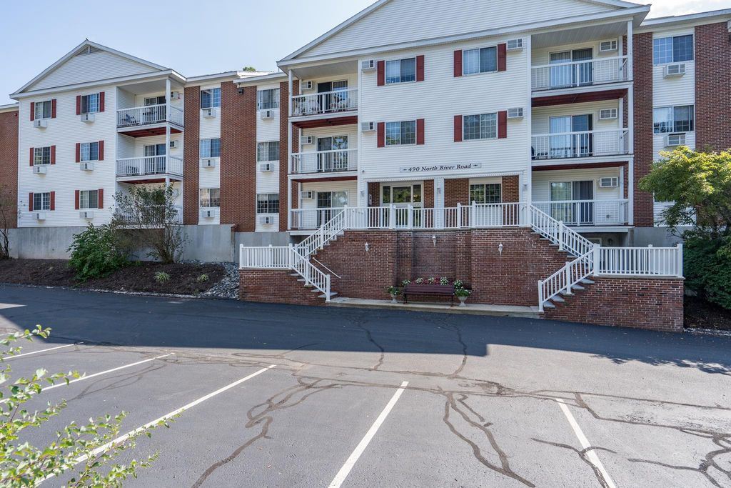 Photo of 490 River Road #30, Manchester, NH 03104 (MLS # 5061223)