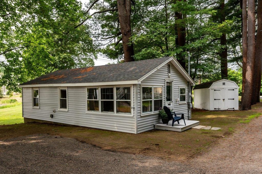 Photo of 348 Dover Point Road, Dover, NH 03820 (MLS # 5073422)