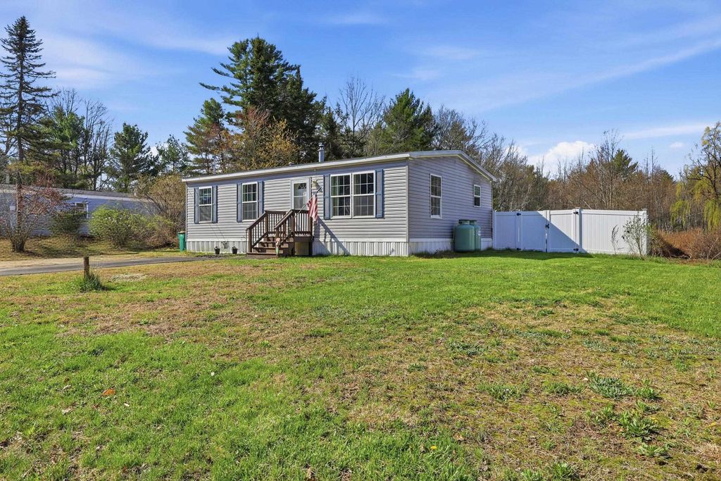Photo of 147 Salmon Falls Road, Rochester, NH 03868 (MLS # 5087193)