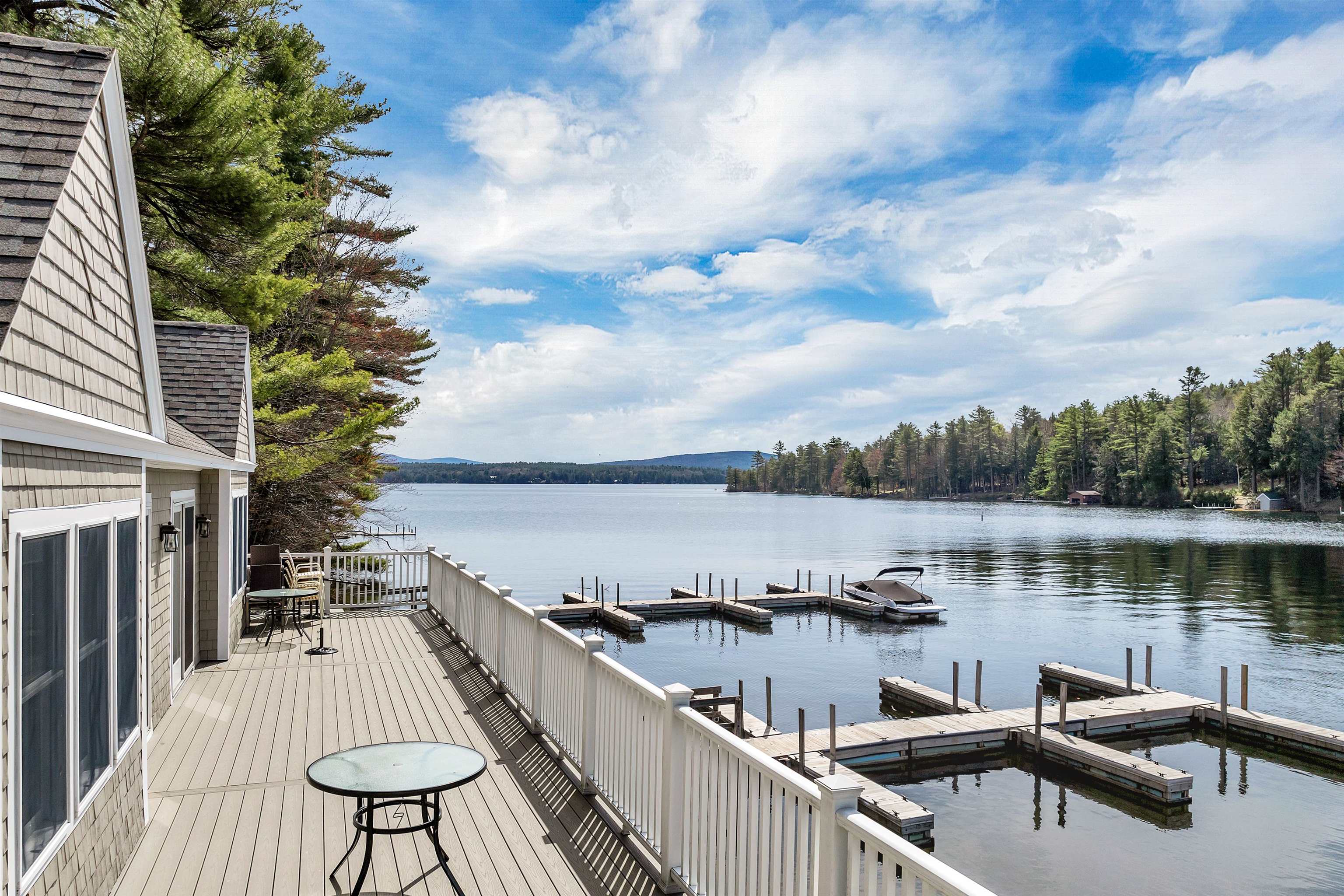 Sunapee, New Hampshire 03782, United States, 3 Bedrooms Bedrooms, ,3 BathroomsBathrooms,Residential,Active,120770