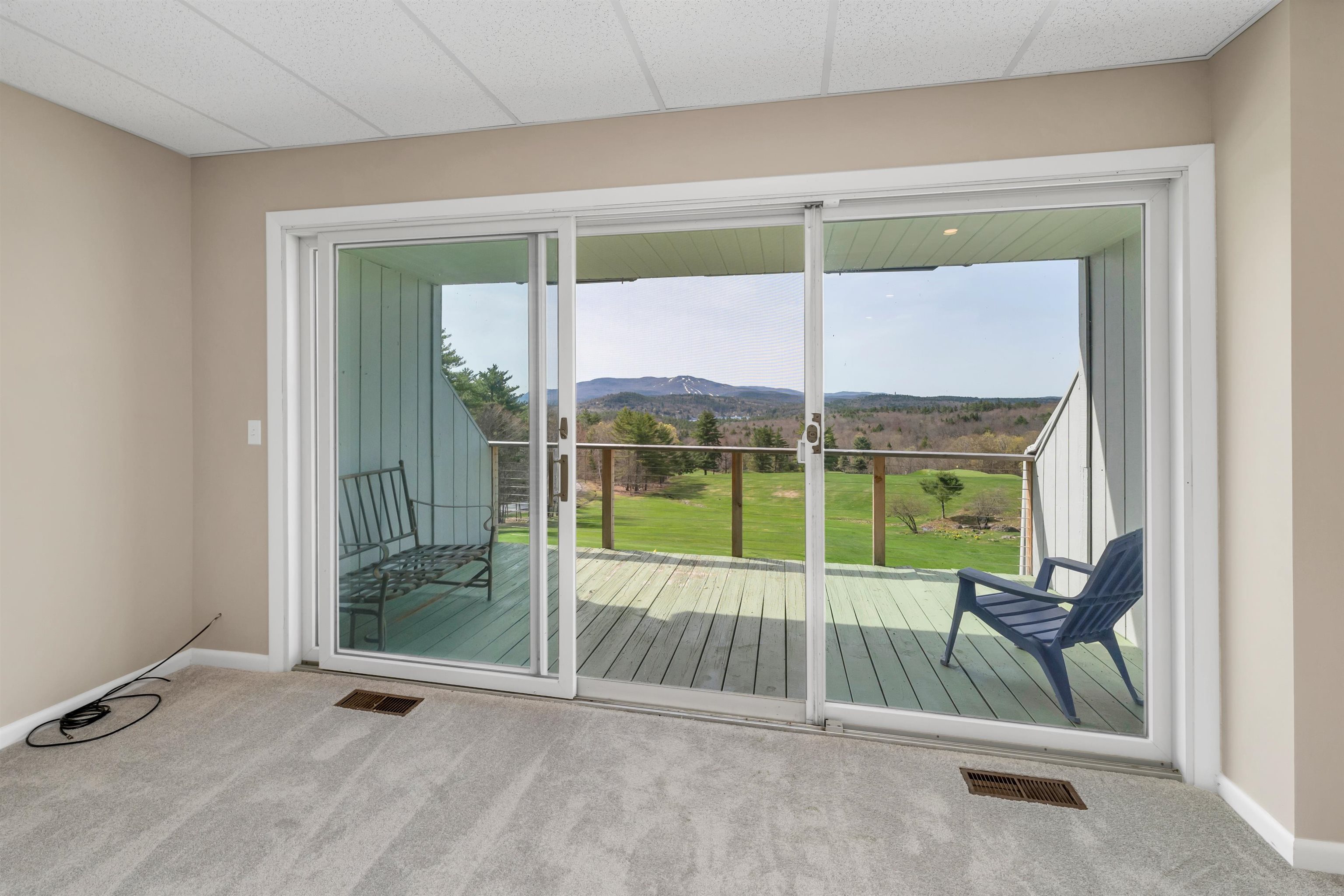 Sunapee, New Hampshire 03782, United States, 3 Bedrooms Bedrooms, ,3 BathroomsBathrooms,Residential,Active,120770