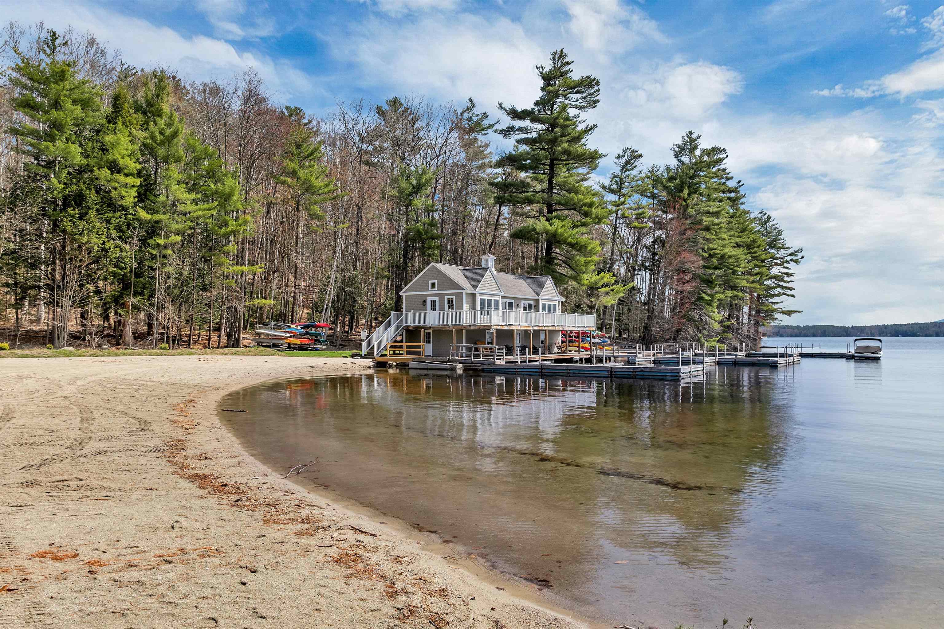 Sunapee, New Hampshire 03782, United States, 3 Bedrooms Bedrooms, ,3 BathroomsBathrooms,Residential,Active,120770