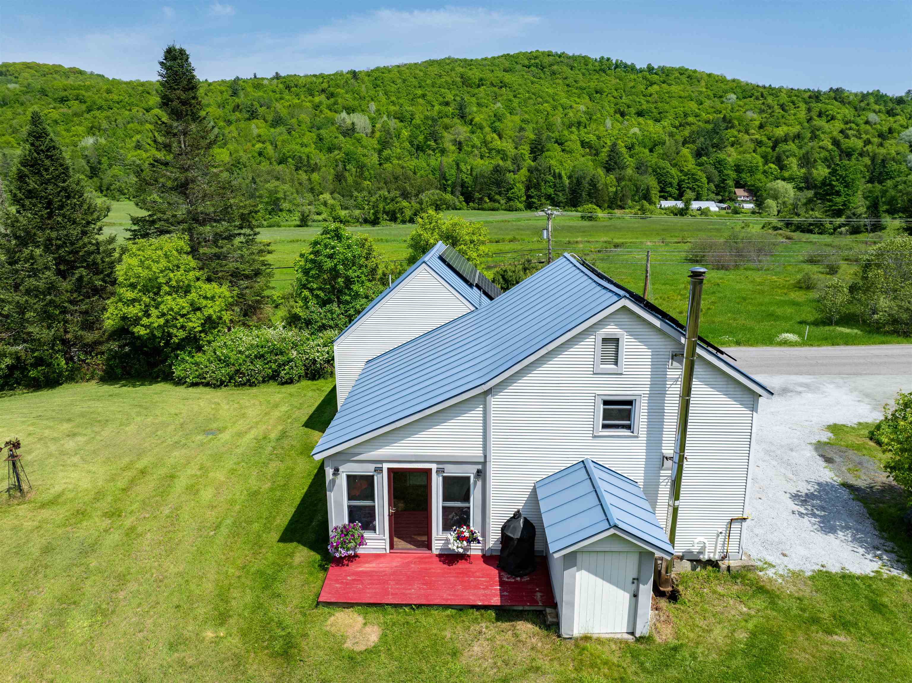 1277 Cabot Road