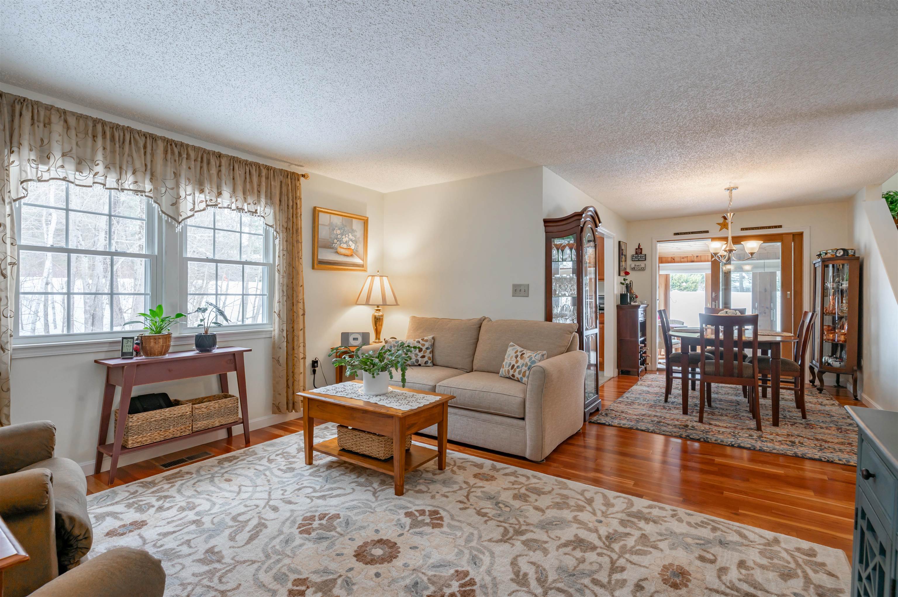 11 Winding Pond Road