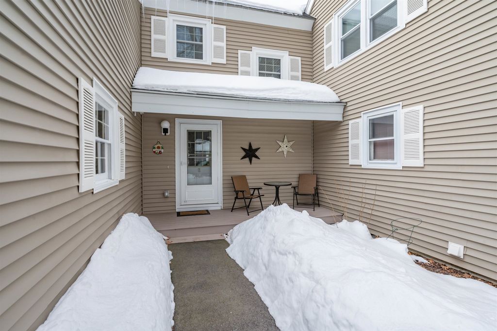 Photo of 11 Winding Pond Road, Londonderry, NH 03053 (MLS # 5076976)