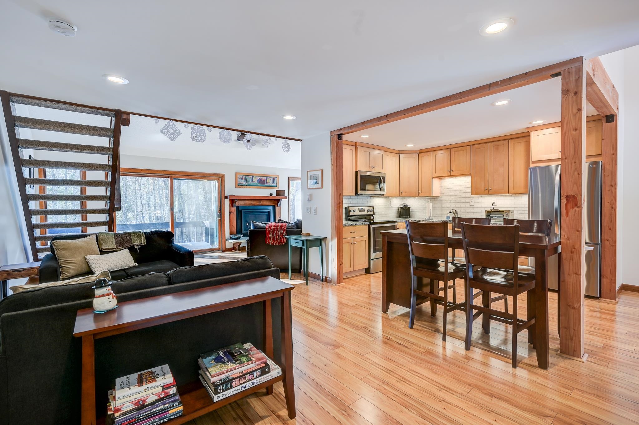 106 Stonehurst Manor Road 6B