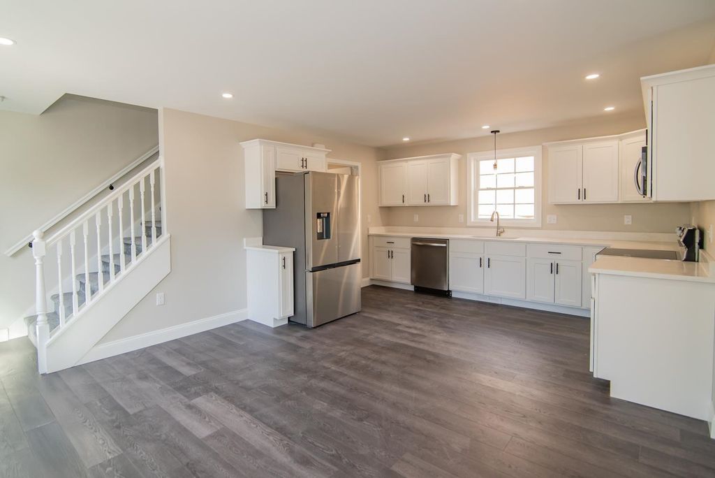 Photo of 575 Hall Street, Manchester, NH 03104 (MLS # 5066663)