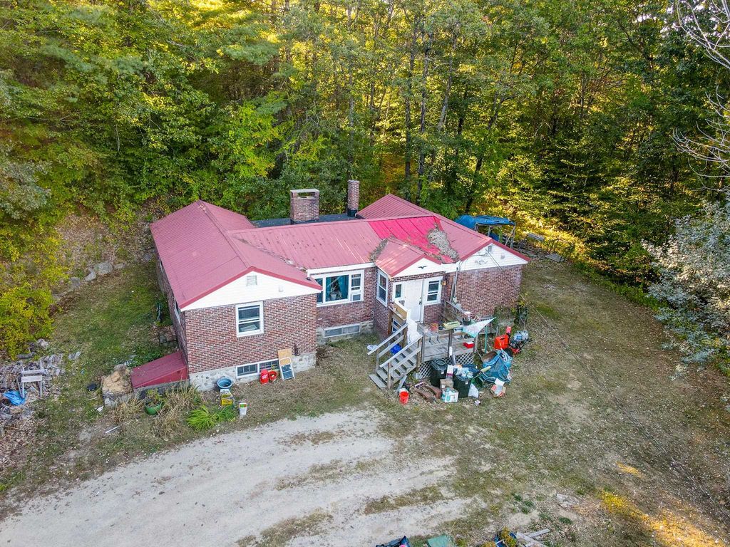 Photo of 2 Hope Road, Henniker, NH 03242 (MLS # 5062657)