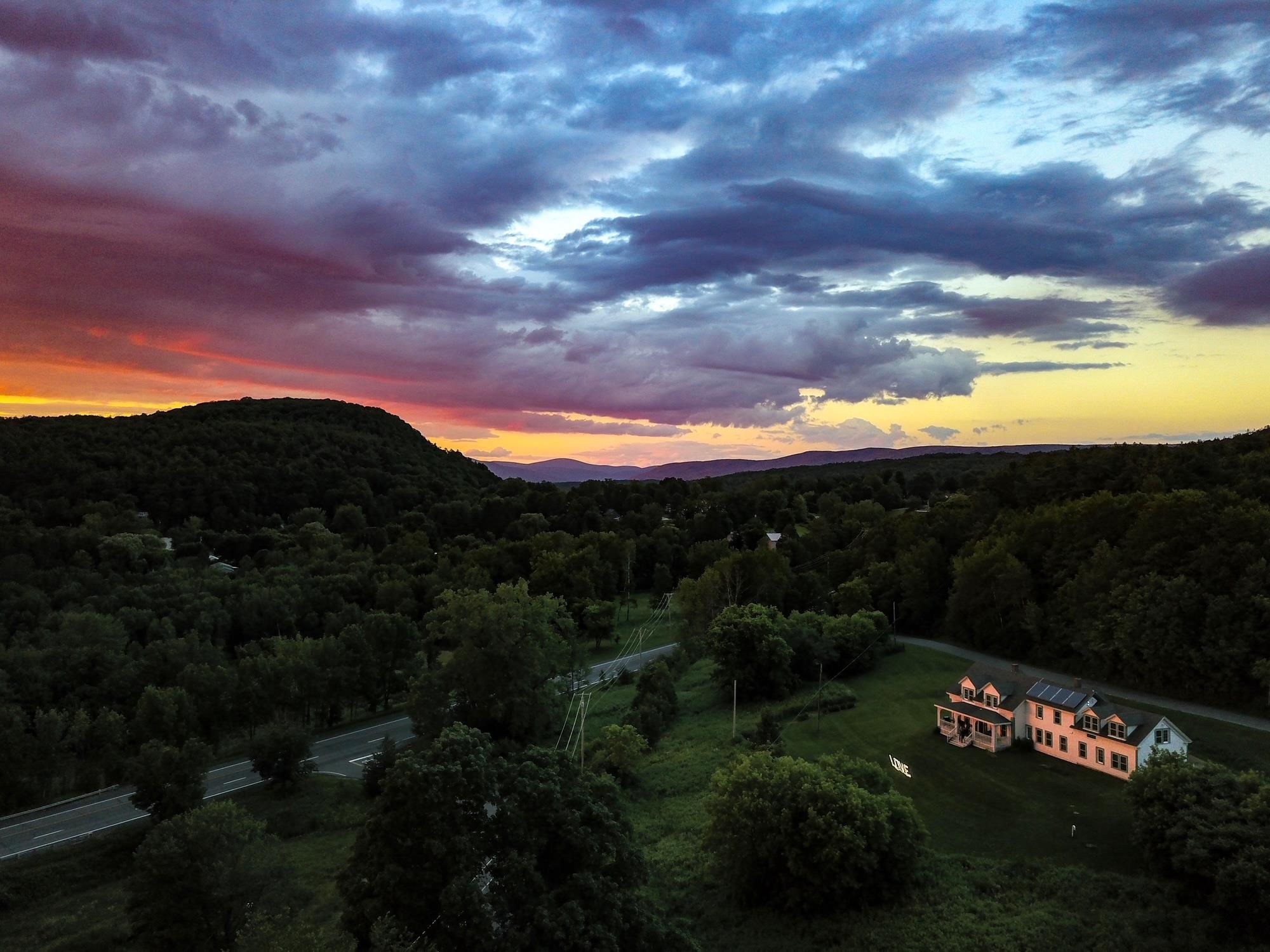 1629 North Mann Hill Road