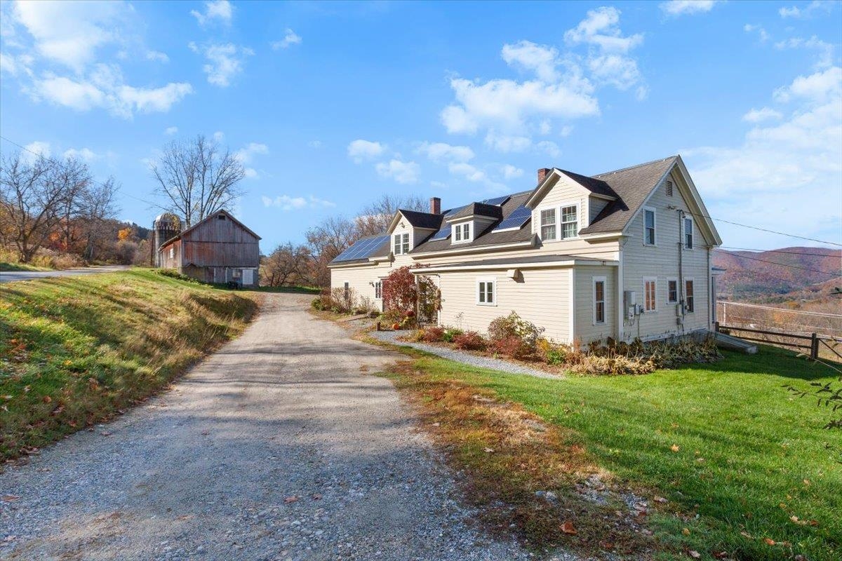 1629 North Mann Hill Road