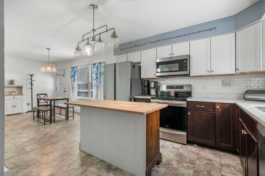 Photo of 33 Buttercup Lane, Antrim, NH 03440 (MLS # 5085367)