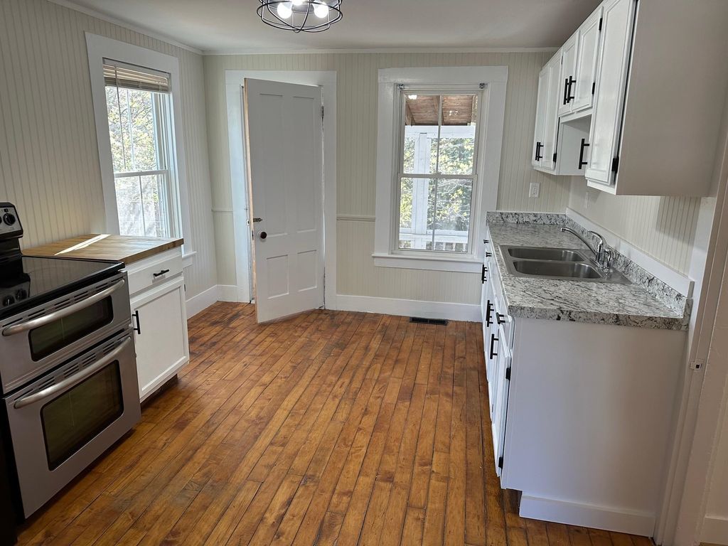 Photo of 30 Main Street, Bennington, NH 03442 (MLS # 5086332)