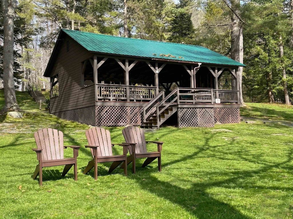 Photo of 1024 Lake Avenue, Sunapee, NH 03782 (MLS # 5081586)