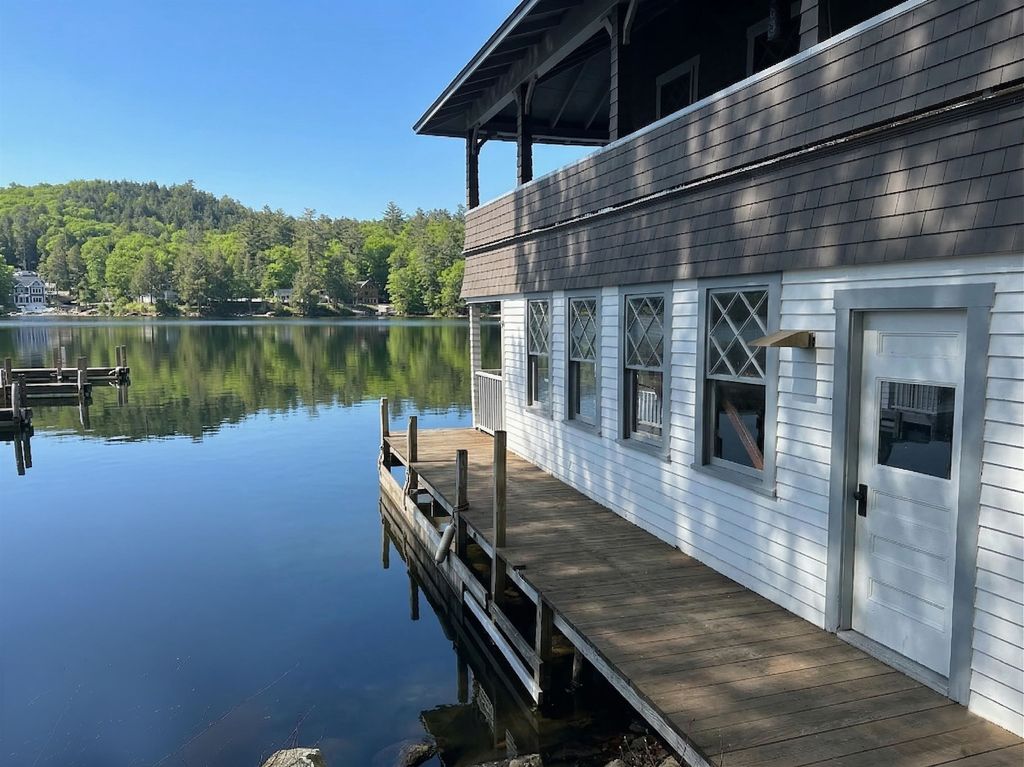Photo of 1024 Lake Avenue, Sunapee, NH 03782 (MLS # 5081586)
