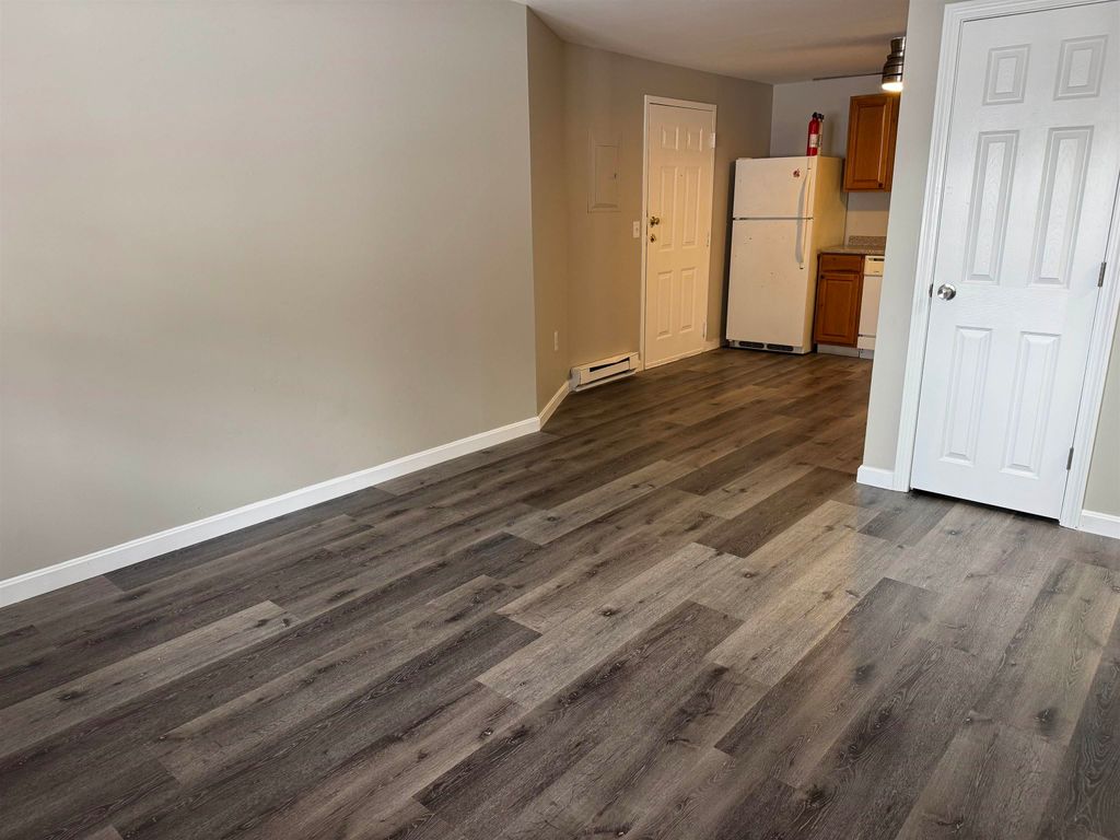 Photo of 12 E Side Drive #402, Concord, NH 03301 (MLS # 5078237)