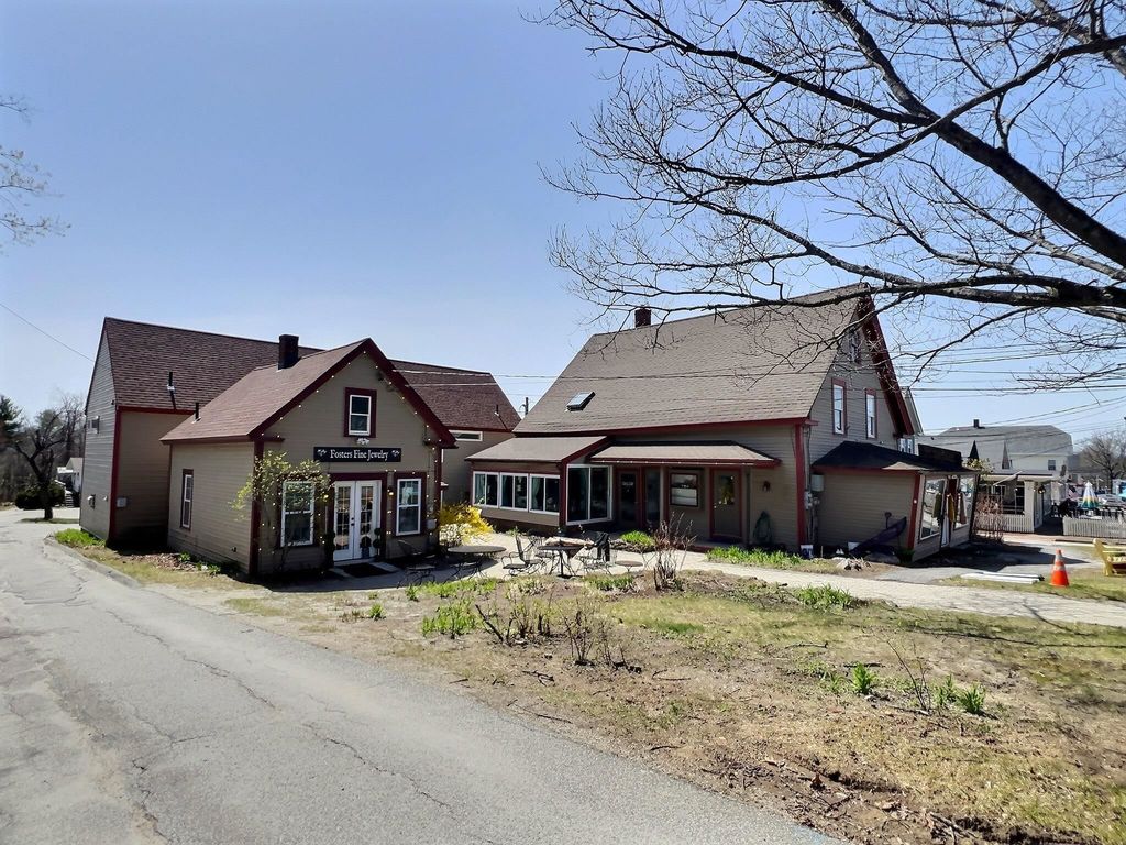 Photo of 428 Main Street, New London, NH 03257 (MLS # 5079097)