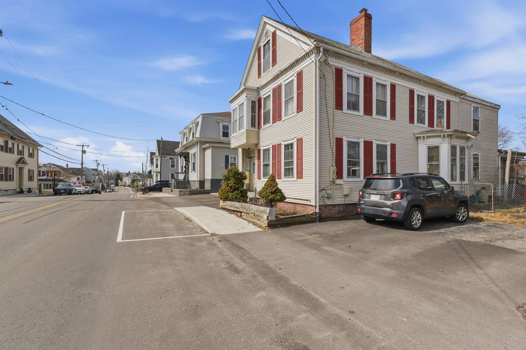 Photo of 413 Islington Street, Portsmouth, NH 03801 (MLS # 5081394)