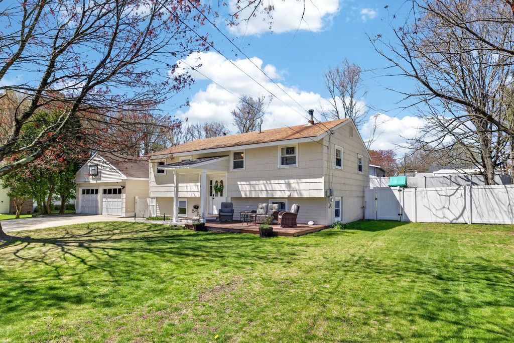 Photo of 3 Pinewood Drive, Merrimack, NH 03054 (MLS # 5085862)