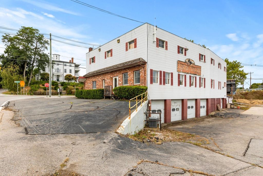 Photo of 500 Maplewood Avenue #Unit B, Portsmouth, NH 03801 (MLS # 5018888)