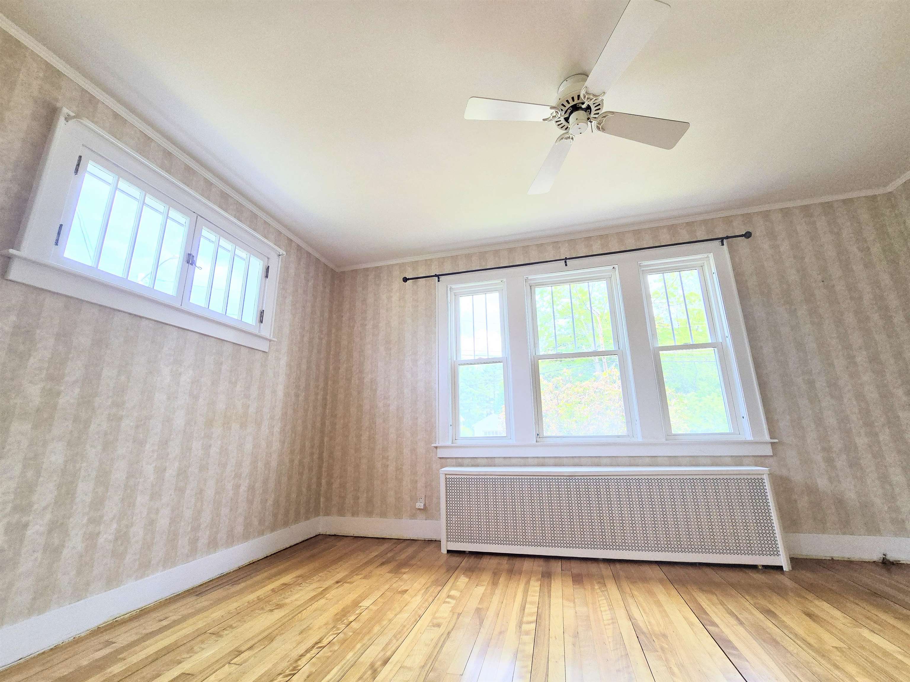 Concord, New Hampshire 03301, United States, 3 Bedrooms Bedrooms, ,2 BathroomsBathrooms,Residential,Pending,140366